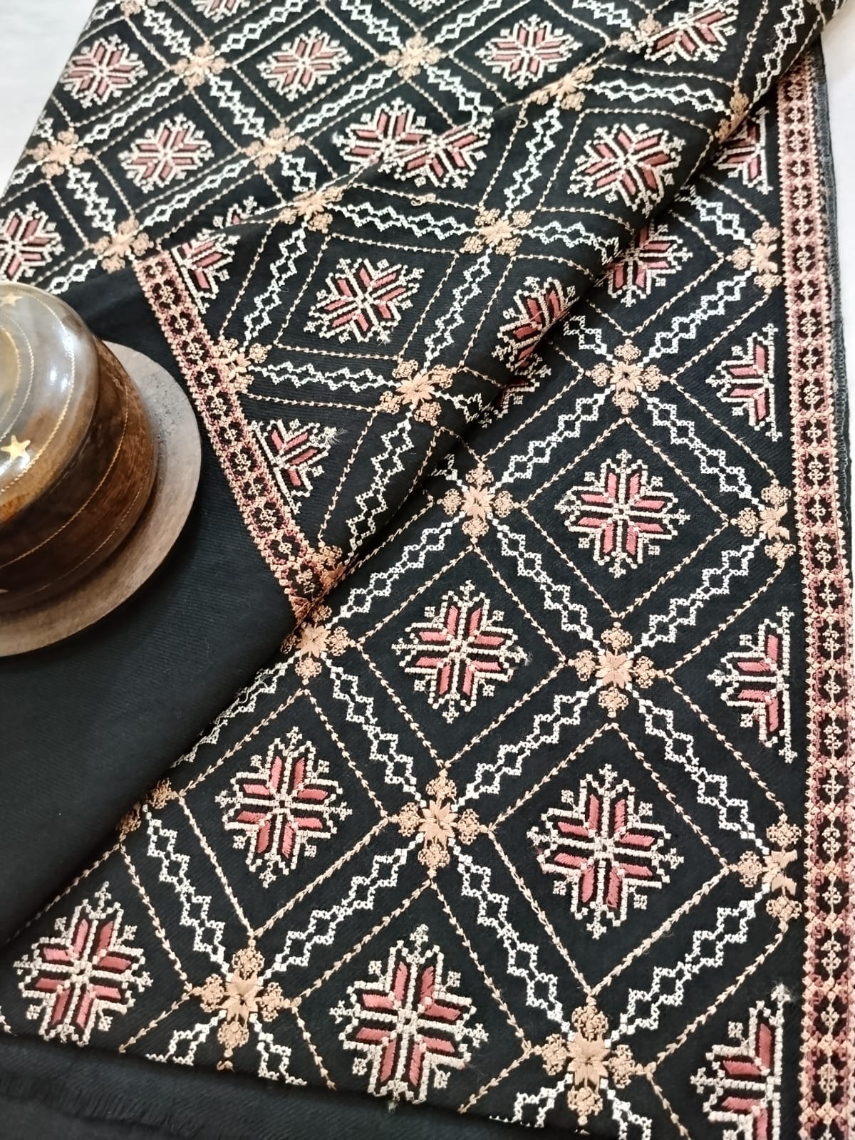 Cross Stitch Art Shawl (B637)