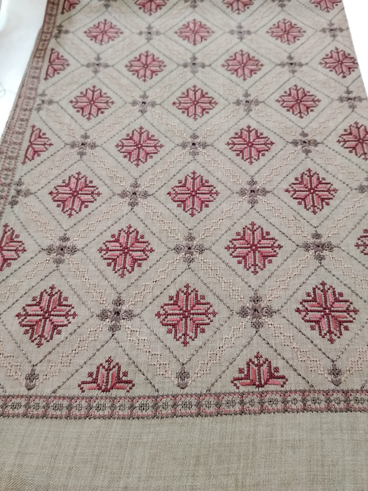 Cross Stitch Art Shawl (B637)
