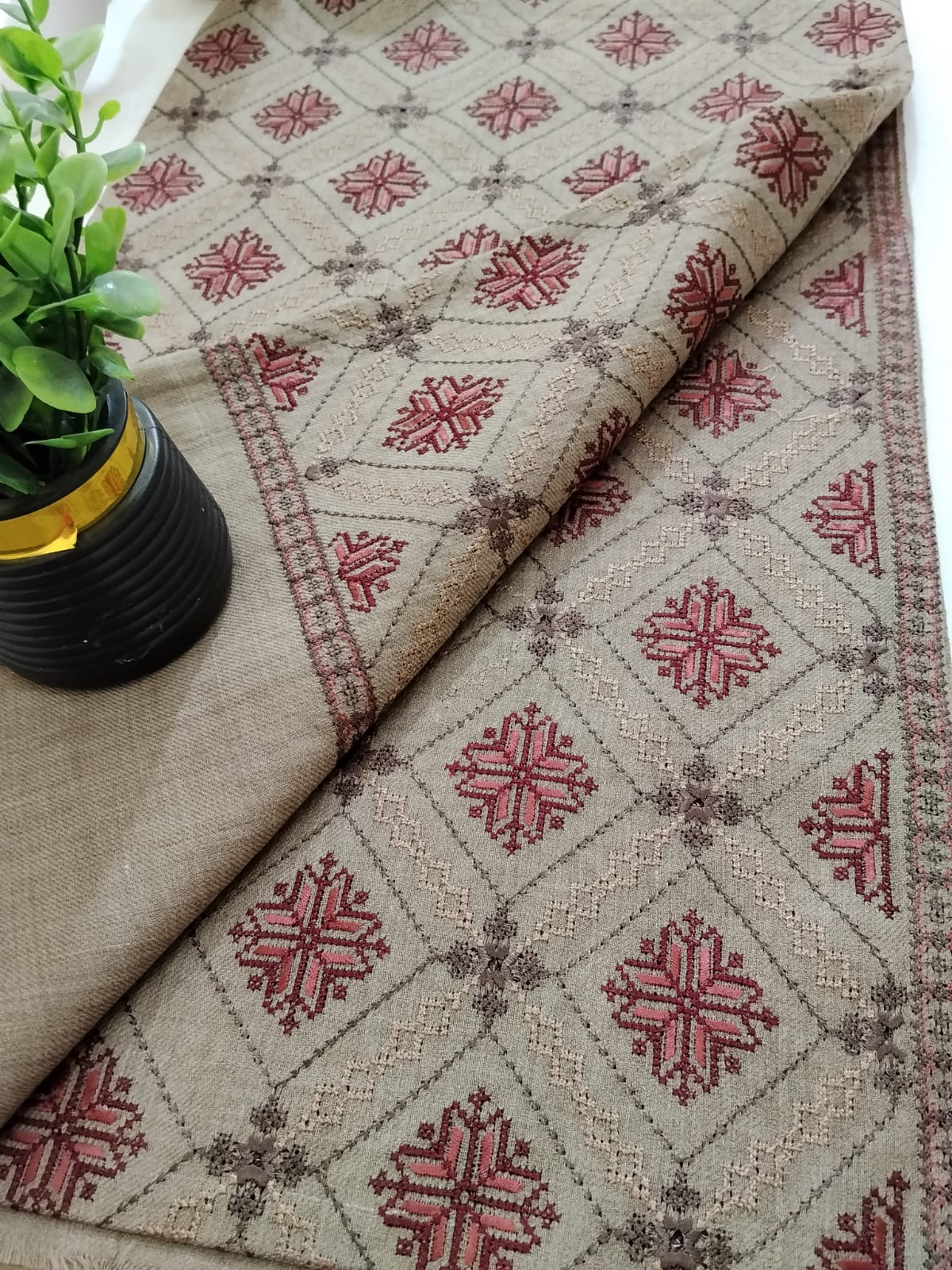 Cross Stitch Art Shawl (B637)
