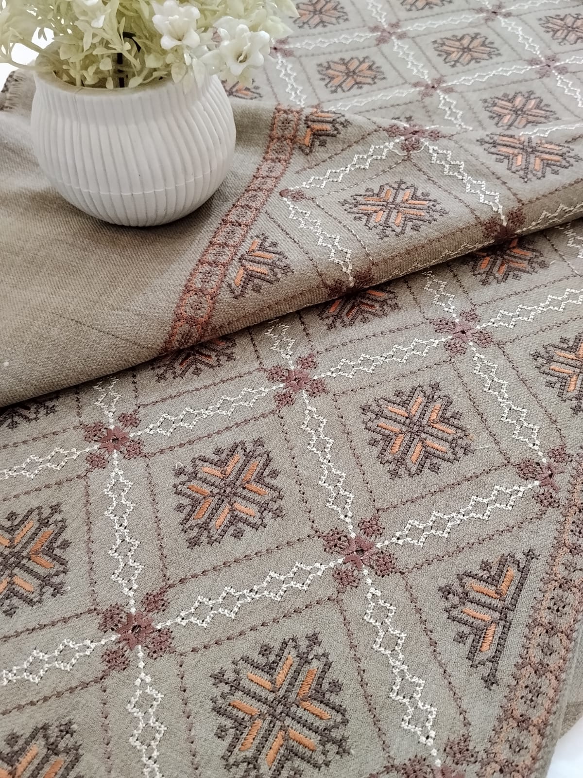 Cross Stitch Art Shawl (B637)