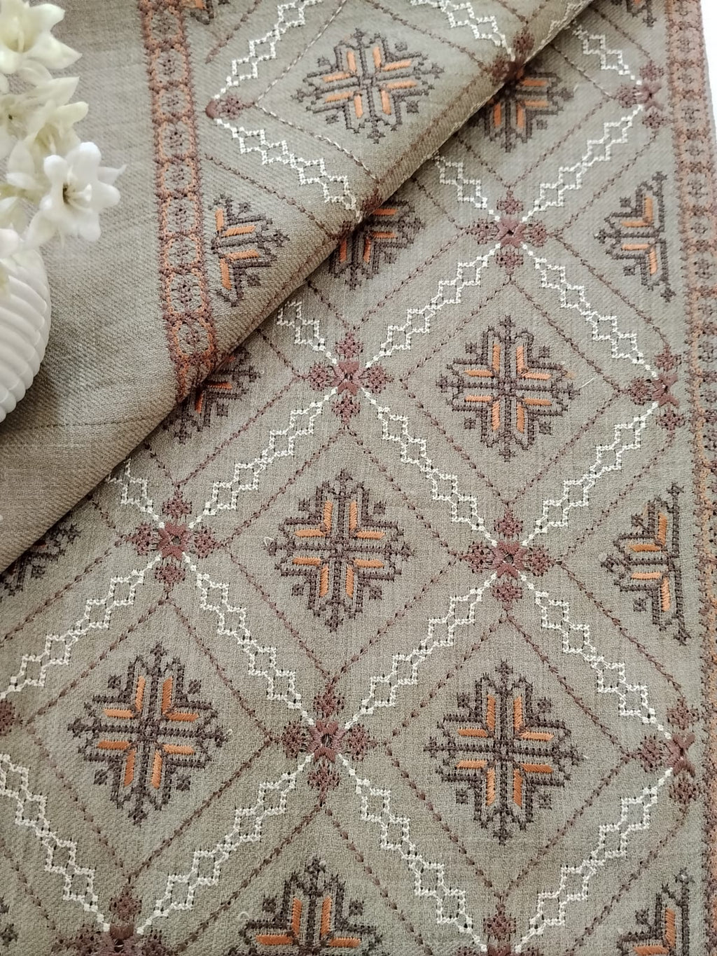Cross Stitch Art Shawl (B637)