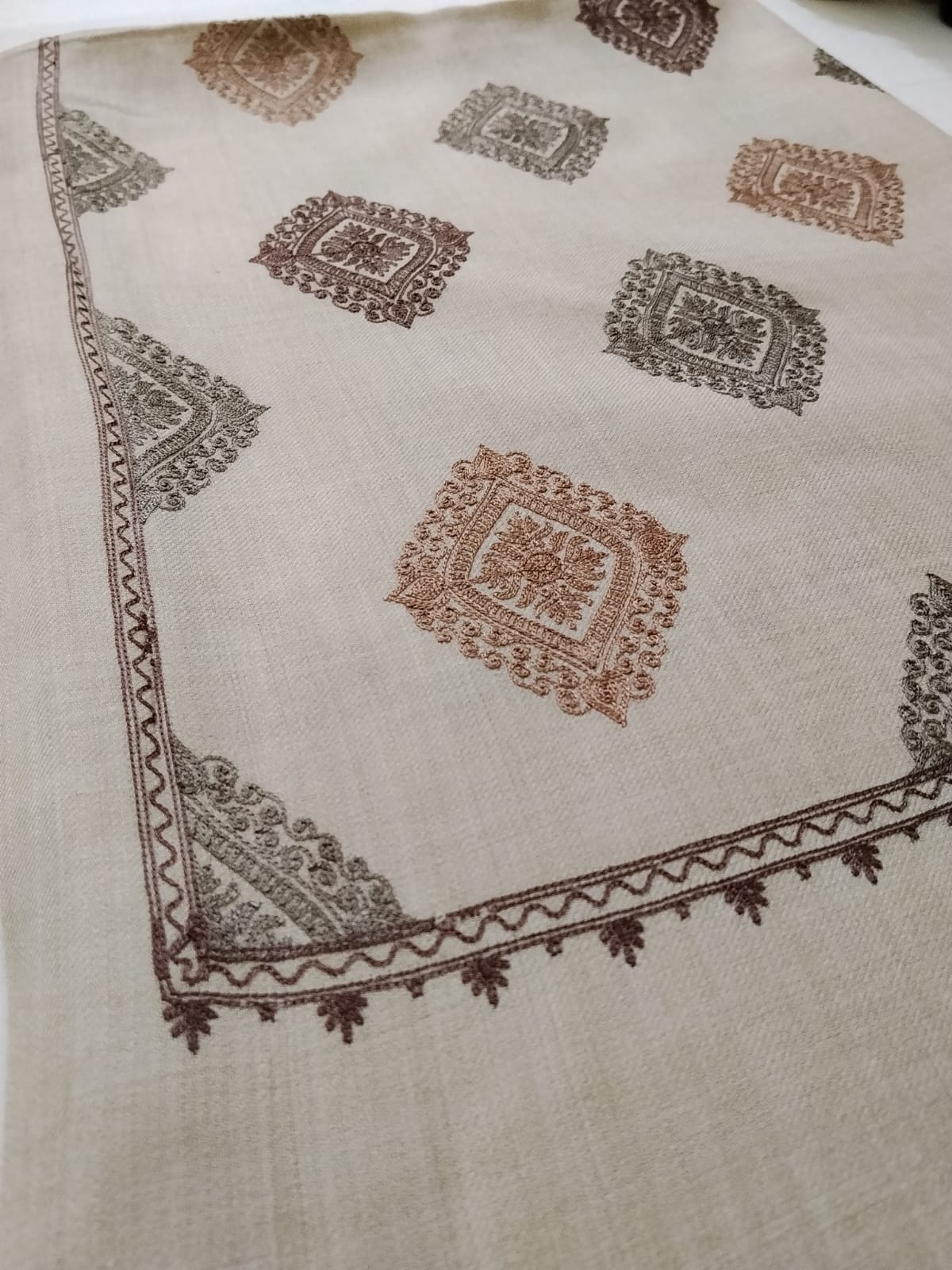 Naqsh-e-Aari Shawl(AR-604)